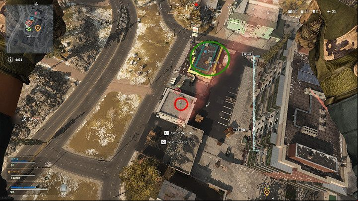 The image above illustrates a situation where two players from the team have already landed and are searching the building for the necessary equipment - Warzone: Teamwork - Basics - Warzone Guide