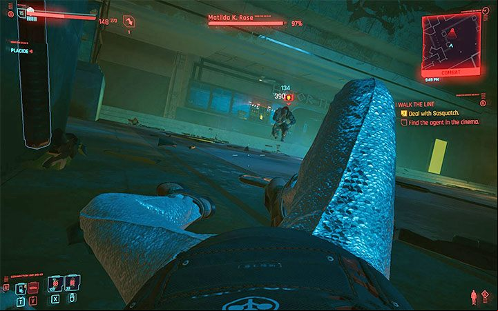 If you are knocked to the ground, Sasquatch can grab the hero and try to hack your systems - Cyberpunk 2077: How to beat Sasquatch? - Bosses - Cyberpunk 2077 Guide
