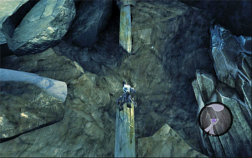 Move right, placing yourself in a spot that will allow you to wall-run and grab onto the vertical pillar - Reach the top of The Dark Fortress (2) - Find a Way to Save War - Darksiders II - Game Guide and Walkthrough