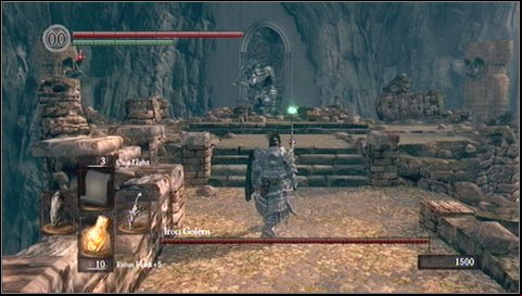 Once the boss comes to you and starts preparing to the axe hit, run towards him again and circle him to the right, avoiding the attack - Iron Golem | How to kill a boss - How to kill a boss - Dark Souls Game Guide & Walkthrough