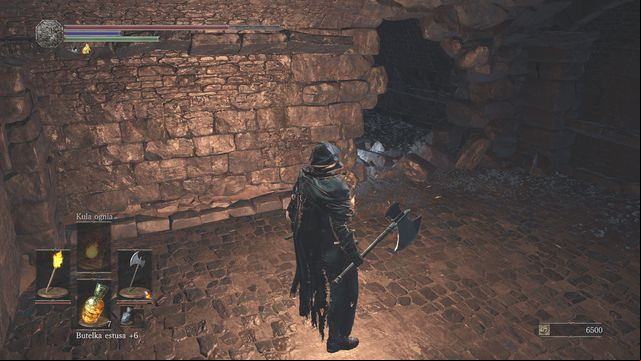 The nearby cell contains a hole in the wall (screen) - Irithyll Dungeon - Walkthrough - Dark Souls III Game Guide & Walkthrough