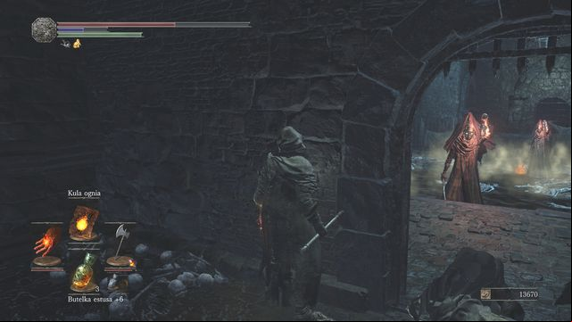 This is a great place for luring single enemies to the center of the room - Irithyll Dungeon - Walkthrough - Dark Souls III Game Guide & Walkthrough