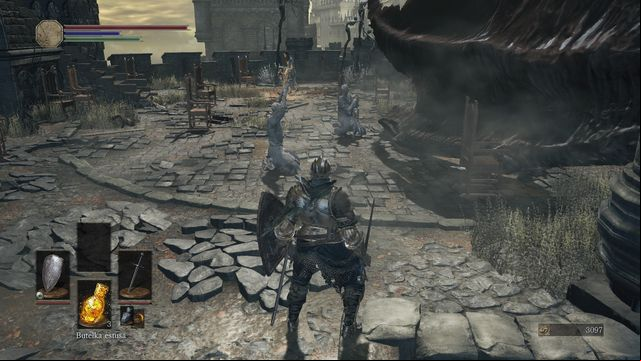 The enemy with a lamp can summon more opponents. - High Wall of Lothric - Walkthrough - Dark Souls III Game Guide & Walkthrough