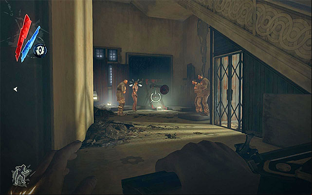 Before you decide on how you want to infiltrate the Boyle Estate, I recommend that you explore the building on the right (the above screenshot) - Exploring the Boyle Estate surroundings - Mission 5 - Lady Boyles Last Party - Dishonored - Game Guide and Walkthrough