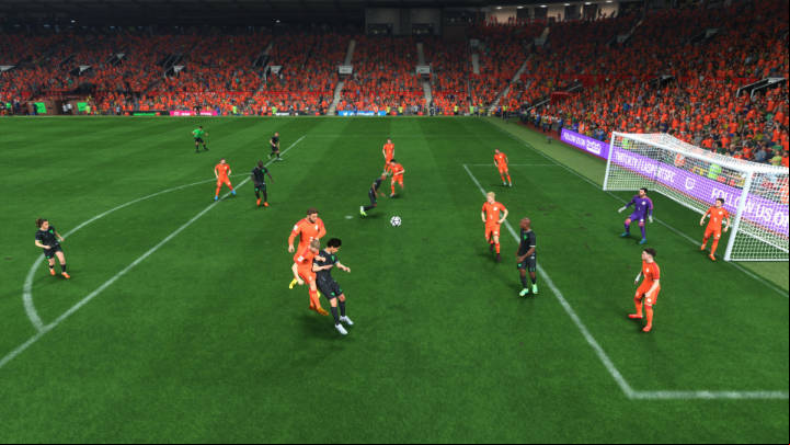 When the ball is at the right height, most players in EA FC 24 will automatically try to head it, especially after crosses and free kicks from corners - EA Sports FC 24: Shots on goal - Basics - EA Sports FC 24 - game guide