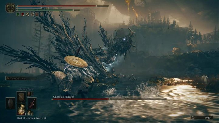 The boss's most dangerous attack is a fiery explosion that covers a large area around it - Shadow of the Erdtree: How to defeat the Ghostflame Dragon boss? - Side bosses - Elden Ring Guide