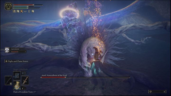 Use meteorite magic and aim for the head to interrupt the boss's attack - Elden Ring: How to beat Astel, Naturalborn of the Void? - Lake of Rot - Elden Ring Guide