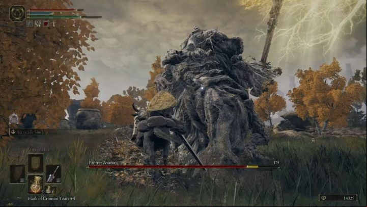 If the Avatar leaps into the air, run away from it as quickly as possible - Elden Ring: How to beat Erdtree Avatar? - Weeping Peninsula - Elden Ring Guide