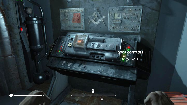 The newly acquired PipBoy will also be used to open large doors - after interacting with the large console from the picture, the protagonist will temporarily place the PipBoy in it - Fallout London: How to get a PipBoy? - Equipment - Fallout London Guide