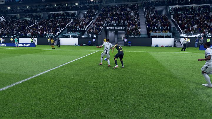 Overtaking strikers is one of the main ways to stop rivals from attacking and involves shoulder to shoulder battles when trying to pick up the ball - Advanced defense in FIFA 19 - Defense - FIFA 19 Game Guide