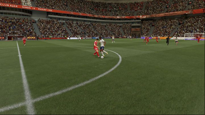 Sliding tackle is the most risky way of receiving the ball in FIFA 21, which very often ends up with a warning, a yellow card and sometimes even a red card and exclusion of a player from the match - FIFA 21: Defensive techniques - basics - Defensive game - FIFA 21 Guide
