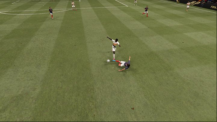 If there is a terrible mess in your team's penalty area, you shouldn't risk leading out the action and the best way to do this is to kick out a ball to bring the threat away and not lose a goal - FIFA 21: Defensive techniques - basics - Defensive game - FIFA 21 Guide