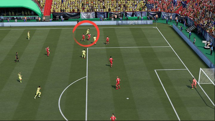 The picture above shows a situation where two defenders have started covering for one player of the opposing team - FIFA 21: Advanced defensive techniques - Defensive game - FIFA 21 Guide