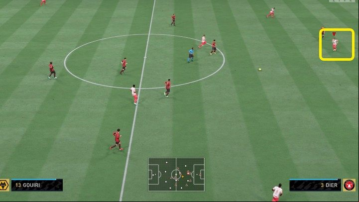 Analyzing the situation shown on the picture above, you can see that the midfield is completely exposed - FIFA 22: es - Basics - FIFA 22 Guide
