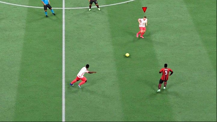 It's worth noting that after performing a one touch , the initiating player will always run forward a bit, signalling it by quickly moving their hand in a specific direction - FIFA 22: es - Basics - FIFA 22 Guide