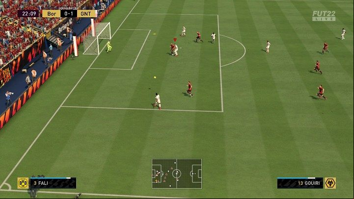 A into the opponent's penalty area is a very effective way to finish an action - FIFA 22: Finishing the action - the best ways - Basics - FIFA 22 Guide