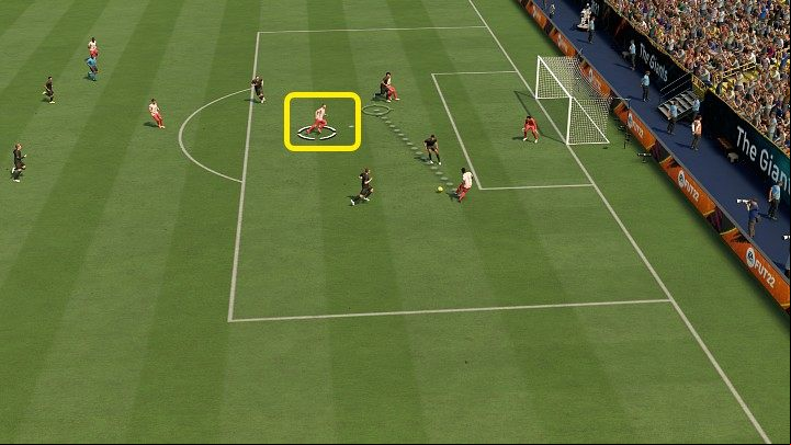 Once you have managed to get the ball into the opponent's penalty area, think about how you want to finish the action to maximize your chances of scoring a goal - FIFA 22: Finishing the action - the best ways - Basics - FIFA 22 Guide