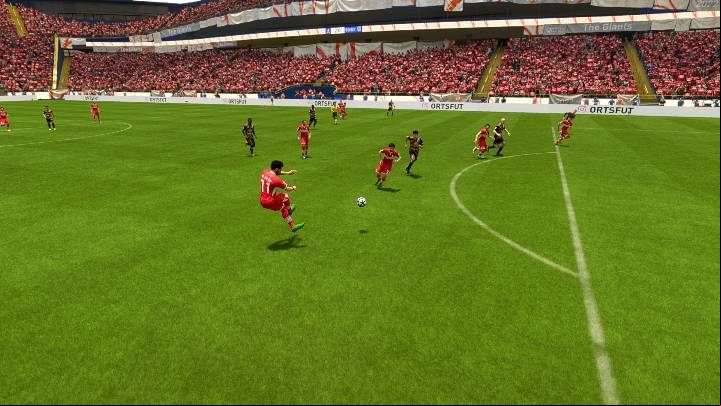 A signature cross (L2 square / LT X) , as the name suggests, is a technical move in which the player performs a trick and then es the ball to the recipient - FIFA 23: Crosses - how to perform? - Basics - FIFA 23 Guide