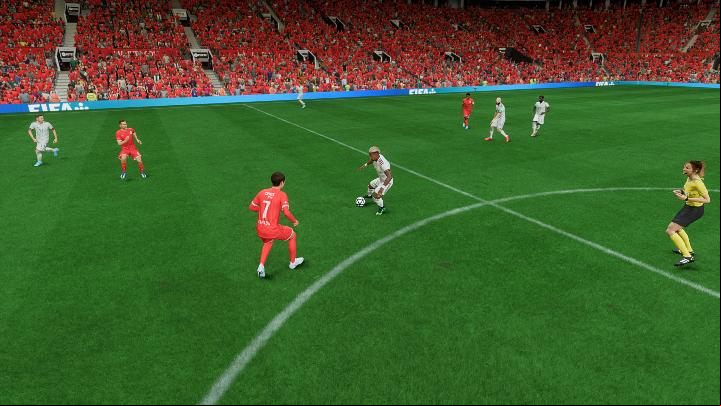 By using the appropriate button (L1 / LB) and the left analog stick, you can enter the ball control mode - FIFA 23: Offense Plays - action building, control, counters - Basics - FIFA 23 Guide
