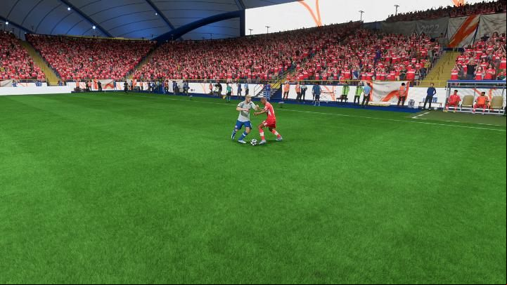 When trying to recover the ball, it is best to use the classic pickup (X / A or O / B) to avoid a foul - FIFA 23: Beginners guide - Basics - FIFA 23 Guide