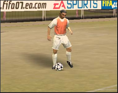 1 - Dribbling - Movement on the pitch - FIFA 07 - Game Guide and Walkthrough