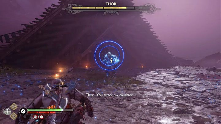 Novelties in the second phase include a blue attack - to interrupt it, run up to the boss quickly and hit him with shield (L1x2) - God of War Ragnarok: How to defeat Thor (second fight)? - Bosses - God of War Ragnarok Guide