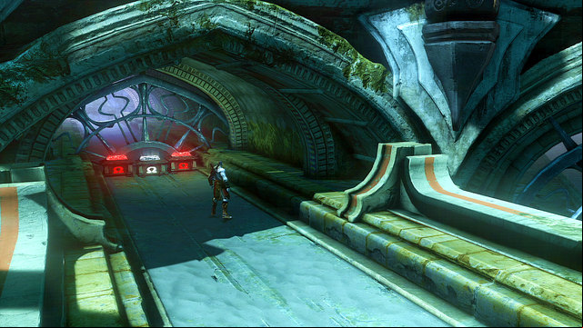 Before you run further, turn around and get into an alley with two red chests and one white with Gorgon Eye - Walkthrough - Chapter 6: The Cistern - God of War: Ascension - Game Guide and Walkthrough