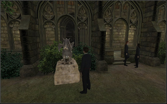 This is how the gargoyles look like. - Dumbledore's Army tasks, part 1 - I - Walkthrough - Harry Potter and the Order of the Phoenix - Game Guide and Walkthrough