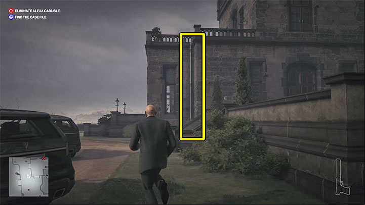 A less obvious way is to climb the gutter marked in the image above - Hitman 3: Secret rooms - how to open them? Dartmoor, walkthrough - Death in the Family - Dartmoor - Hitman 3 Guide
