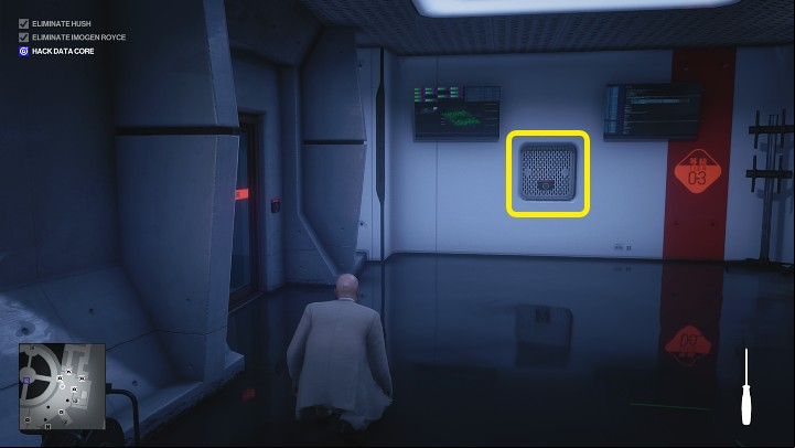 Open the vent, but exit into the corridor only when the guard is not looking in your direction - Hitman 3: Data Core - how to hack it? - End Of An Era - Chongqing - Hitman 3 Guide