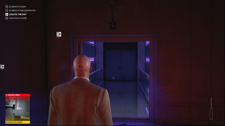 When the guards are not looking in your direction, leave the room and take the stairs to the top floor - Hitman 3: Data Core - how to hack it? - End Of An Era - Chongqing - Hitman 3 Guide