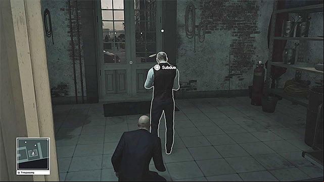 You can stun someone from the staff or find an unused disguise - Palace infiltration | Paris: The Showstopper - Paris: The Showstopper - Hitman Game Guide