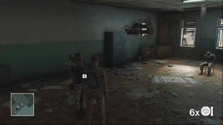 Soldiers will salute to the officer - you can dismiss them. - Murdering Reza Zaydan | Marrakesh - Marrakesh: A Gilded Cage - Hitman Game Guide
