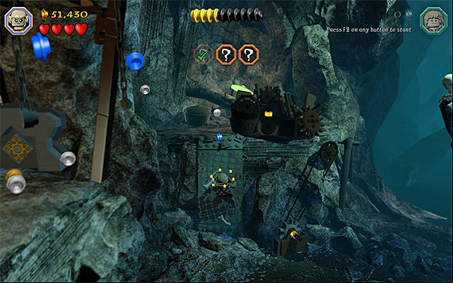 You need to climb onto the balcony above - Stage 7 (Goblin-town): Gollums puzzles | Walkthrough | LEGO The Hobbit - Walkthrough - LEGO The Hobbit Game Guide & Walkthrough
