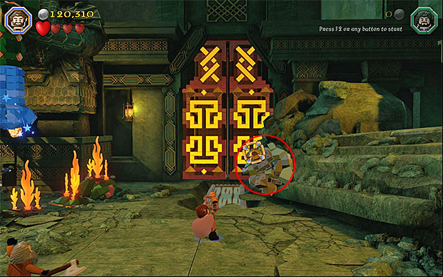 The object that you need to aim the flail at - Stage 1 (Greatest Kingdom in Middle-Earth): Smaugs attack | Walkthrough - Walkthrough - LEGO The Hobbit Game Guide & Walkthrough