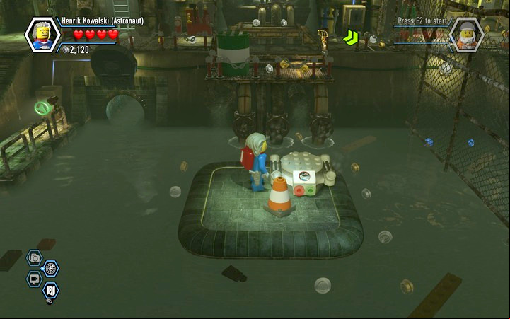 Use the teleport near the water - Secrets in the bank | Walkthrough - Chapter 6 - LEGO City: Undercover Game Guide