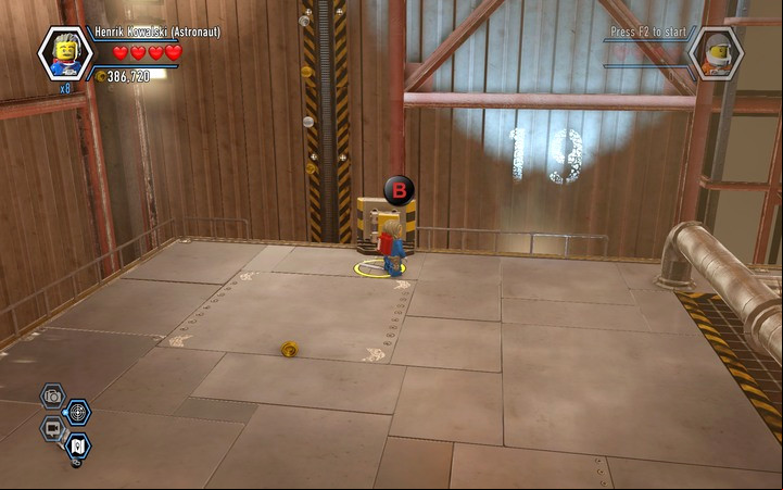 Electric box that activates the elevator - Secrets in the hangar | Walkthrough - Chapter 7 - LEGO City: Undercover Game Guide