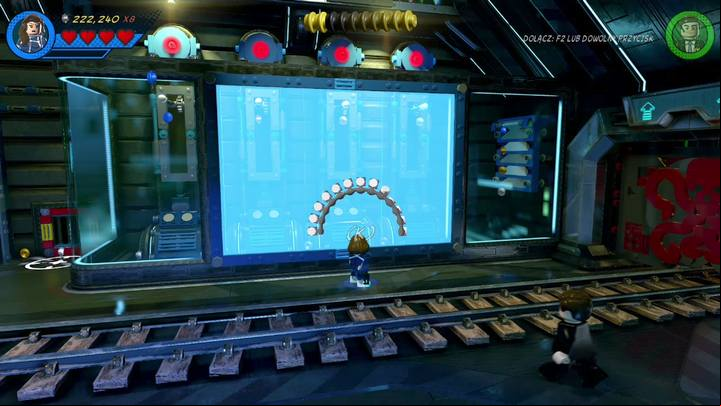 Switch to Quake and approach the glass presented in the picture - Mission 2 - Simulation situation | Gwenpools missions (the pink bricks) - Gwenpools missions - LEGO Marvel Super Heroes 2 Game Guide