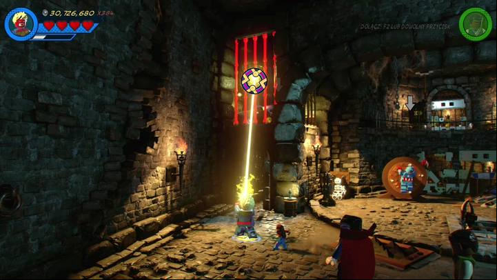 There are gold prison bars in the top left corner - Mission 3 - Castle Hassle | Mission secrets - Mission secrets - LEGO Marvel Super Heroes 2 Game Guide