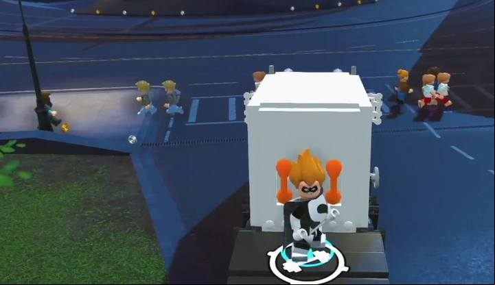 Open the trucks door to get the necessary bricks. - Downtown | LEGO The Incredibles - Maps of challenges and golden bricks - LEGO The Incredibles Game Guide