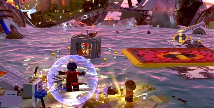 The box on the water must first be modified by building a handle on it and pulling it out with Elastigirl. - Above Parr - Level 11 in LEGO The Incredibles Walkthrough - Walkthrough - LEGO The Incredibles Game Guide