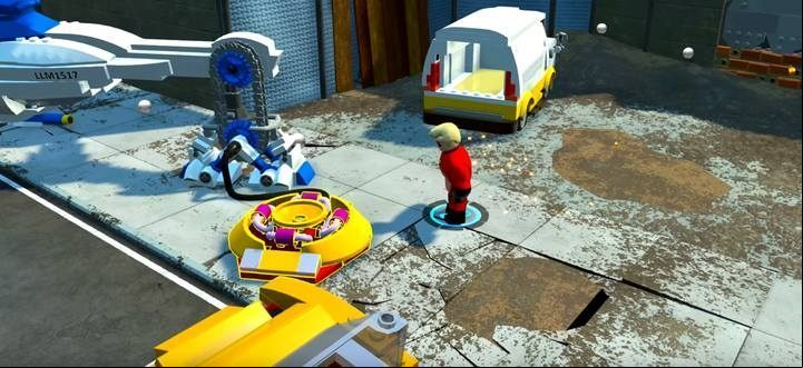 While in the water, swim towards the robot, changing Elastigirl in a pontoon - The Final Showdown - Level 12 in LEGO The Incredibles Walkthrough - Walkthrough - LEGO The Incredibles Game Guide