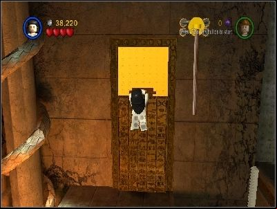 As Marion, jump up - Chapter 4 - The Well of Souls - part 2 - Riders of the Lost Ark - LEGO Indiana Jones: The Original Adventures - Game Guide and Walkthrough