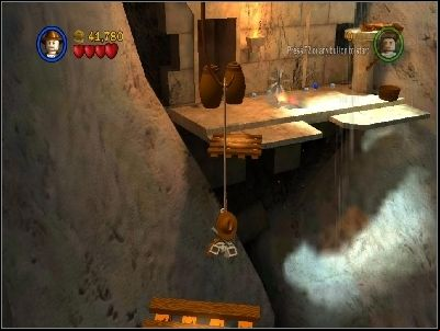 Use your whip on the highlighted place - Chapter 4 - The Well of Souls - part 2 - Riders of the Lost Ark - LEGO Indiana Jones: The Original Adventures - Game Guide and Walkthrough
