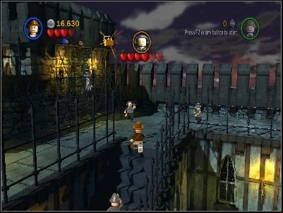 Defeat your enemies and attack woman with a key - Chapter 2 - Castle Rescue - The Last Crusade - LEGO Indiana Jones: The Original Adventures - Game Guide and Walkthrough