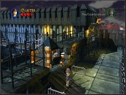 Go back upstairs and knock to the guard post - Chapter 2 - Castle Rescue - The Last Crusade - LEGO Indiana Jones: The Original Adventures - Game Guide and Walkthrough