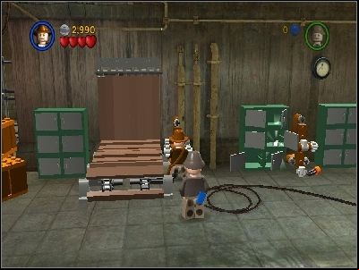 Next box you will find using the lever in the middle of the room - Chapter 3 - Motorcycle Escape - The Last Crusade - LEGO Indiana Jones: The Original Adventures - Game Guide and Walkthrough