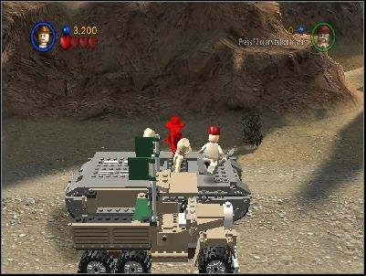 You will start to fight on the roof of the tank - Chapter 5 - Desert Ambush - The Last Crusade - LEGO Indiana Jones: The Original Adventures - Game Guide and Walkthrough
