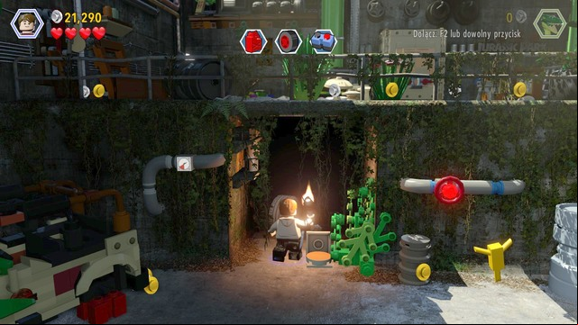 At the other side of the fence, you will have to fix the car - Out of Bounds | Jurassic World - walkthrough - Jurassic World - walkthrough - LEGO Jurassic World Game Guide & Walkthrough