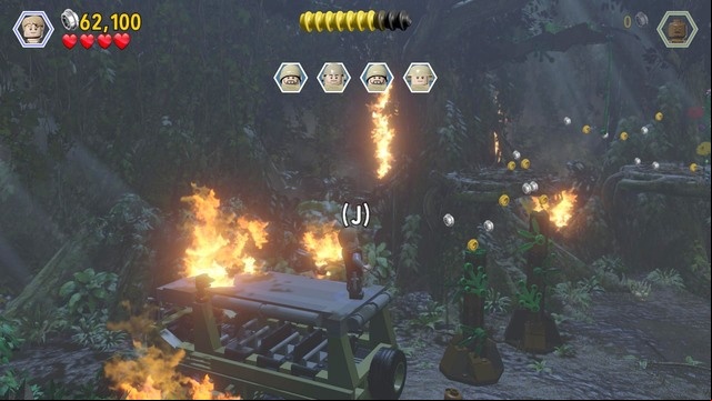As Barry, approach the blue brick in the middle and follow it - Under Attack | Jurassic World - walkthrough - Jurassic World - walkthrough - LEGO Jurassic World Game Guide & Walkthrough